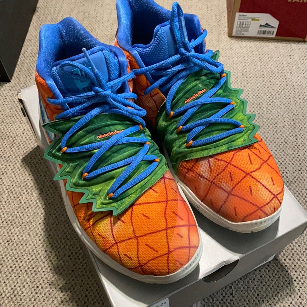 Kyrie 5 Spongebob Pineapple Express youth sz 6.5